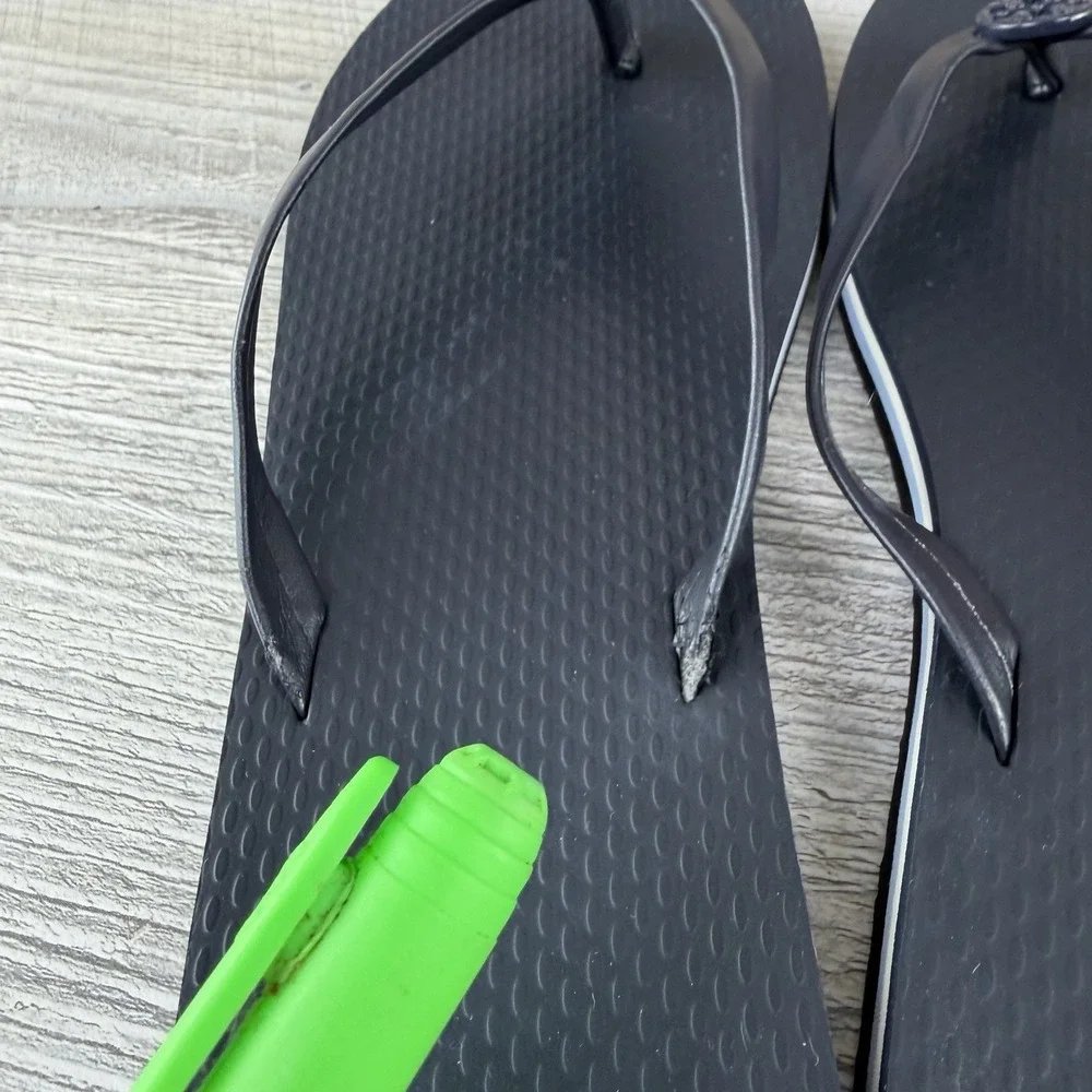 Troy Burch 2 pairs Flip Flops Thong sandals size 8 READ Description